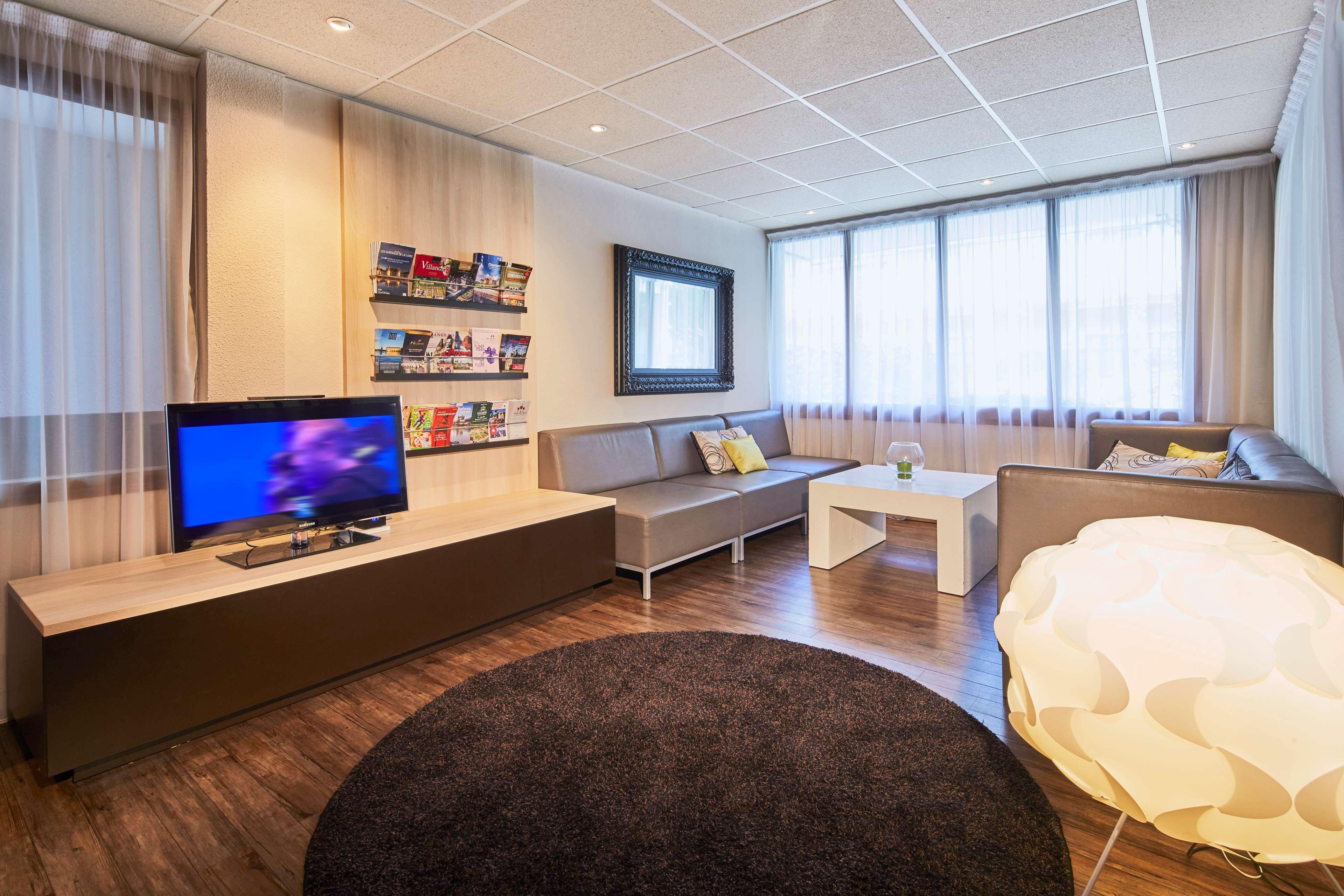 Kyriad Tours Sud - Chambray Les Tours Exterior photo
